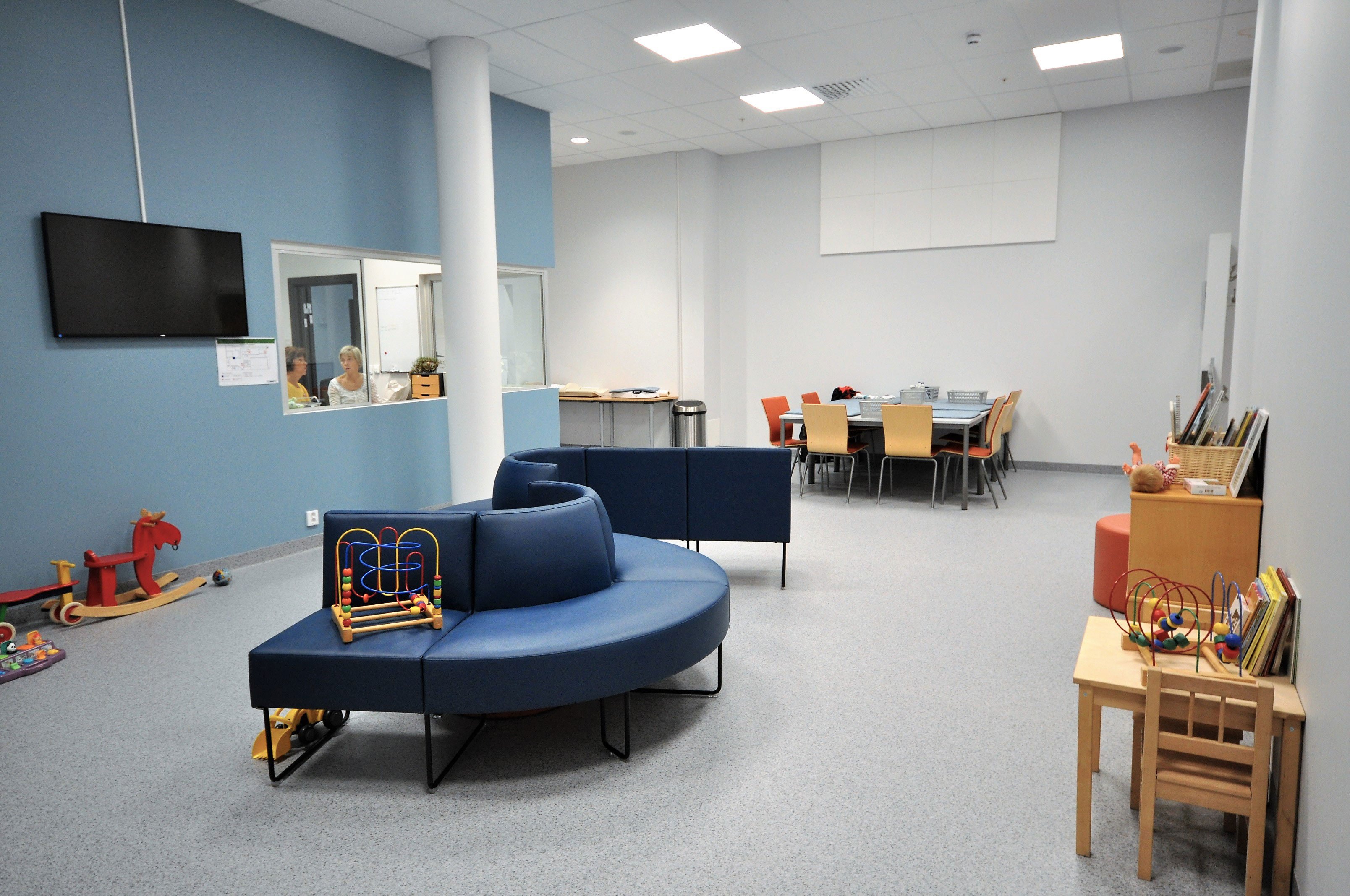 Eiksmarka-innvendig-helsekontor-inngang